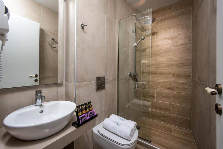 Irida Hotel & Apartments