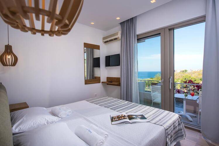 Irida Hotel & Apartments