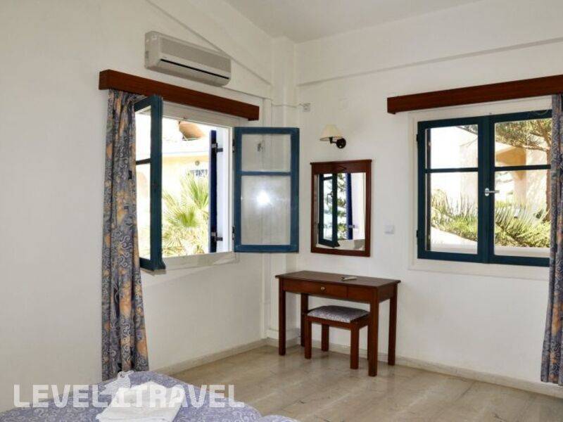 Фотография Niros Beach Front Apart Hotel