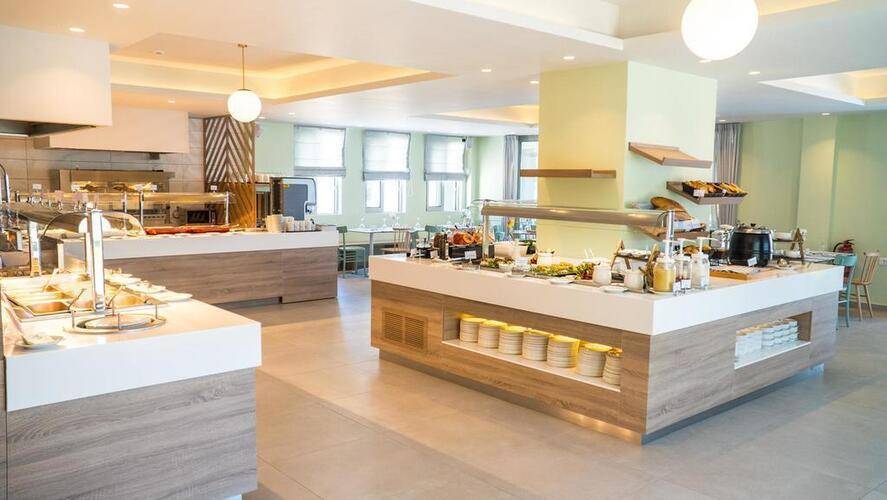 Adele Beach Hotel