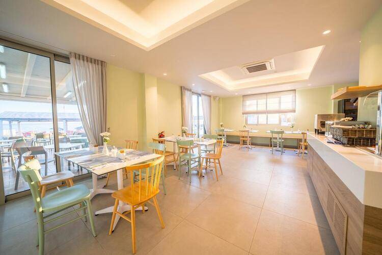 Adele Beach Hotel
