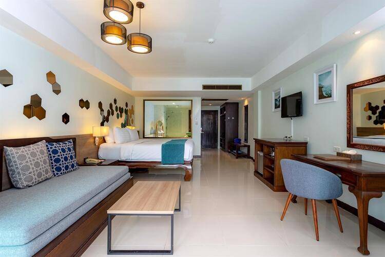 Khao Lak Emerald Beach Resort & Spa