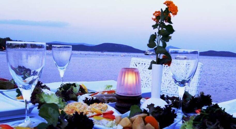 Lugga Deluxe Boutique Hotel & Beach