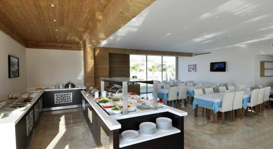 Lugga Deluxe Boutique Hotel & Beach