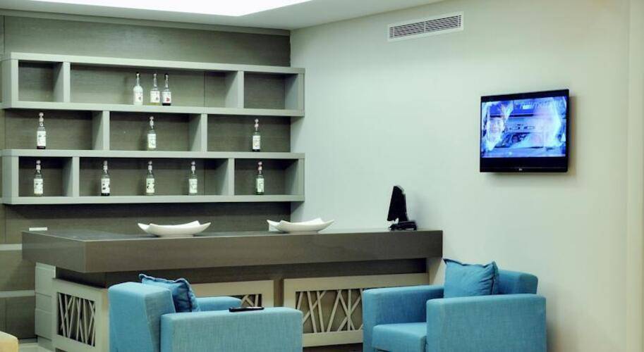 Lugga Deluxe Boutique Hotel & Beach