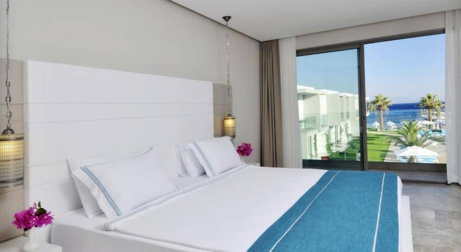 Lugga Deluxe Boutique Hotel & Beach