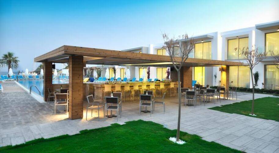 Lugga Deluxe Boutique Hotel & Beach
