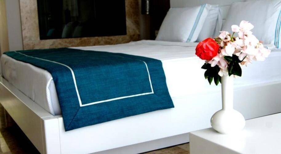 Lugga Deluxe Boutique Hotel & Beach