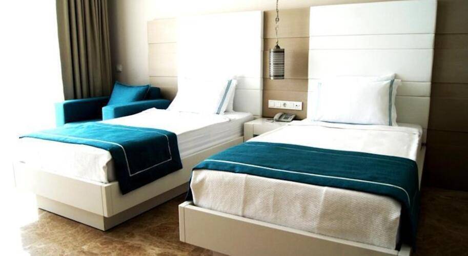 Lugga Deluxe Boutique Hotel & Beach