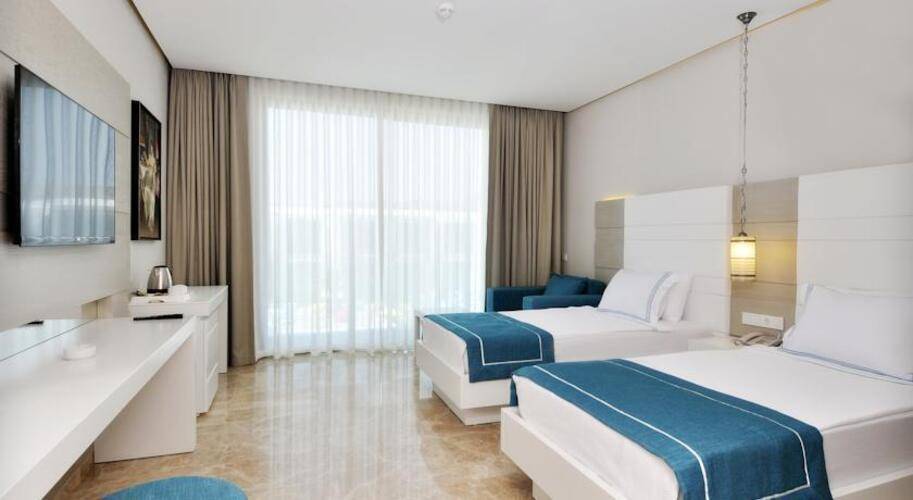 Lugga Deluxe Boutique Hotel & Beach
