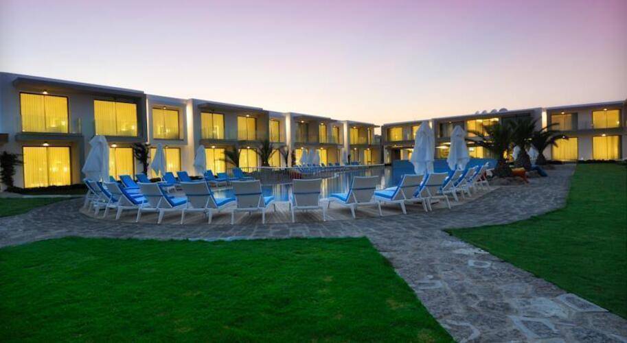 Lugga Deluxe Boutique Hotel & Beach