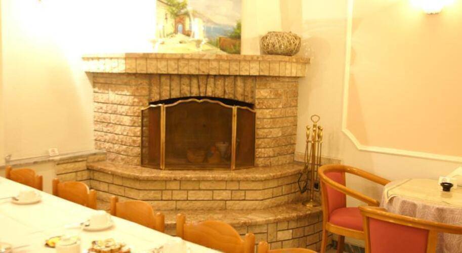 Gold Stern Hotel