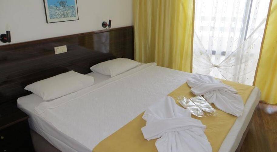 Sunday Beach Hotel