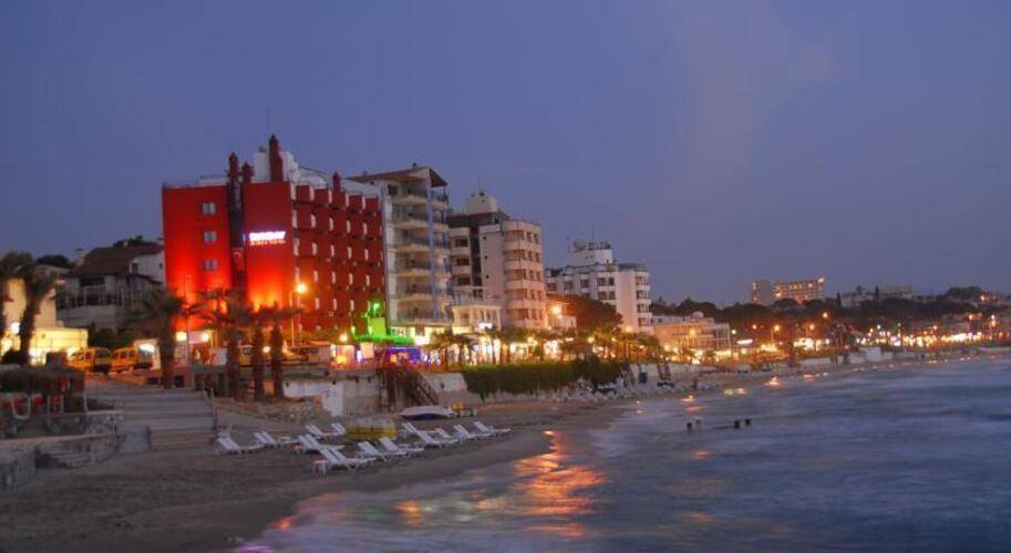 Sunday Beach Hotel