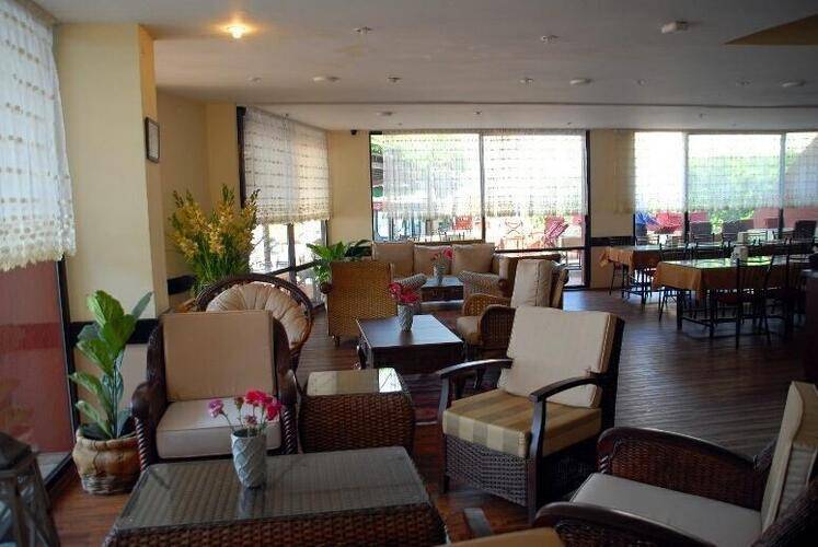 Sunday Beach Hotel