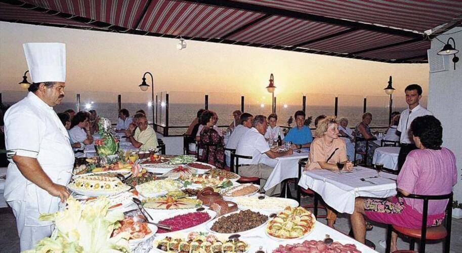 Sunday Beach Hotel