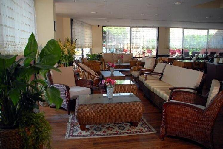 Sunday Beach Hotel
