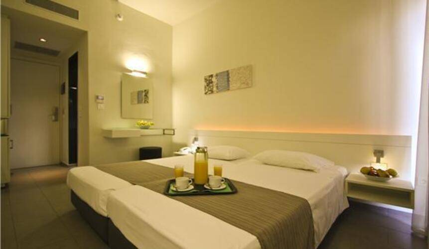 Atlantis City Hotel