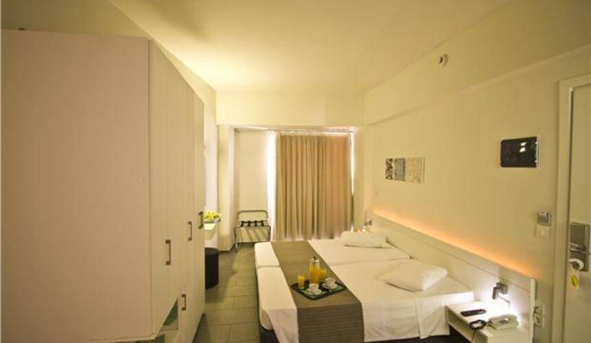 Atlantis City Hotel
