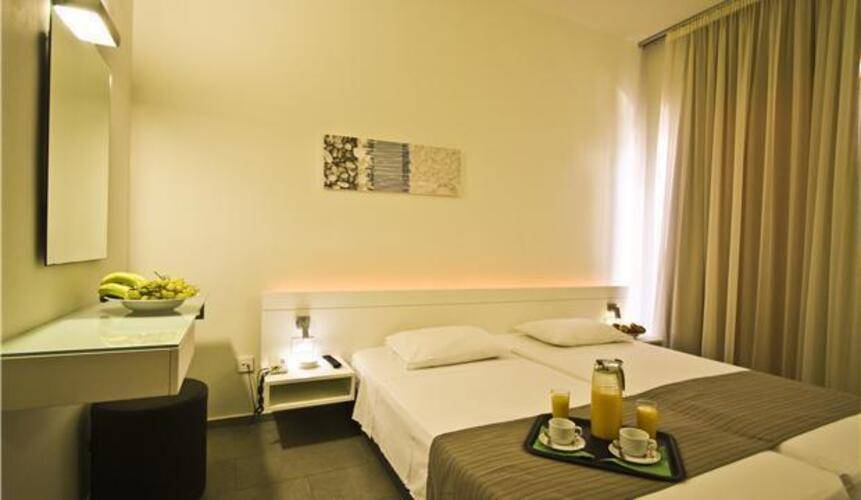 Atlantis City Hotel