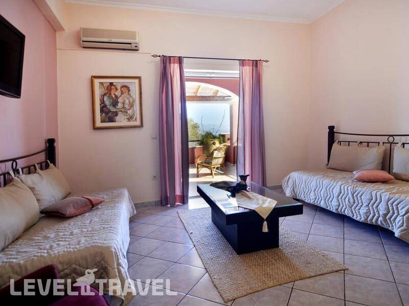 Фотография Chrismos Luxury Suites & Studios