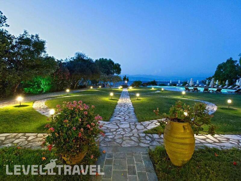 Фотография Chrismos Luxury Suites & Studios