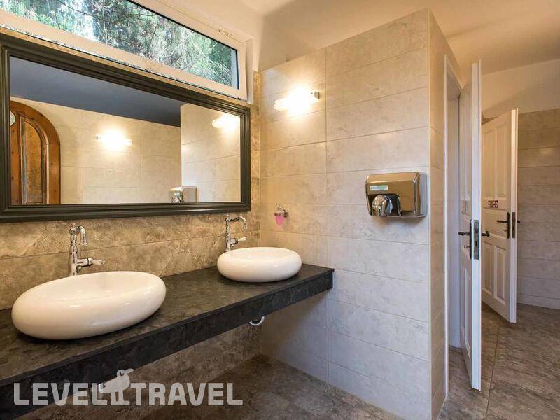 Фотография Chrismos Luxury Suites & Studios