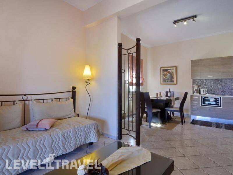 Фотография Chrismos Luxury Suites & Studios