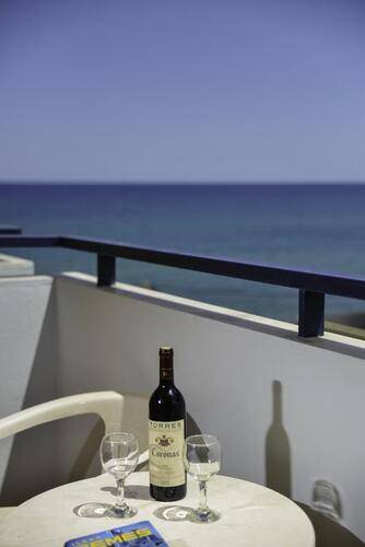 Lefkoniko Bay Hotel