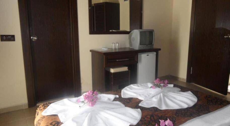 Green Palm Hotel