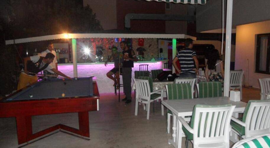 Green Palm Hotel