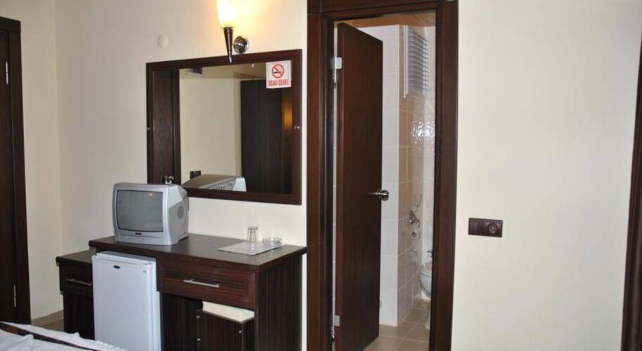 Green Palm Hotel