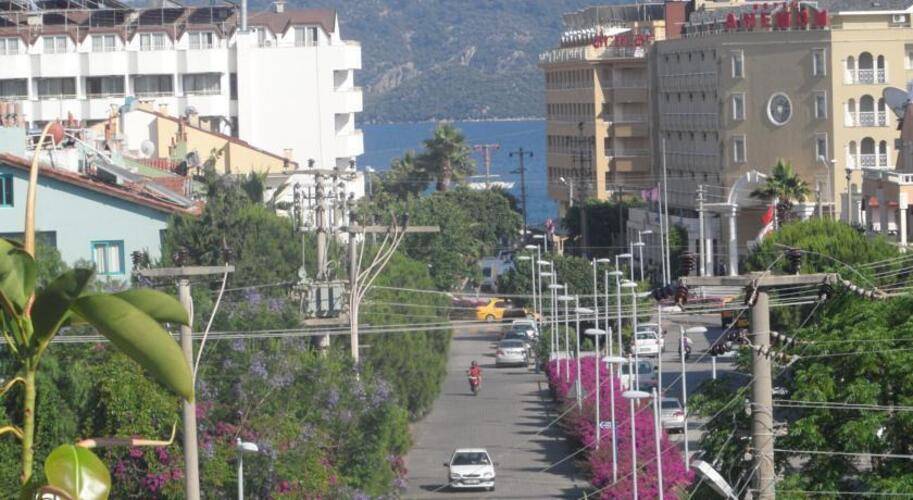 Green Palm Hotel
