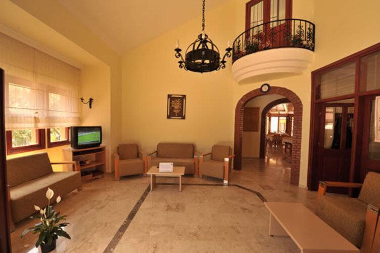 Belcehan Beach Hotel