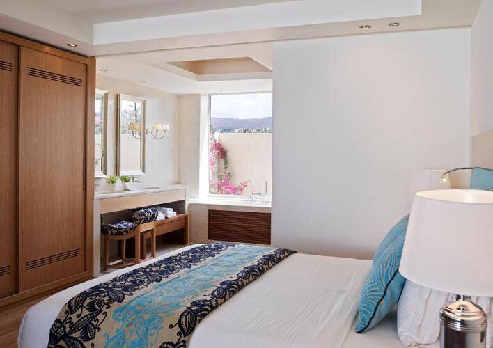 Knossos Beach Bungalows & Suites