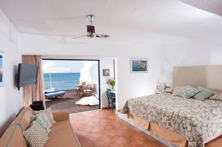 Knossos Beach Bungalows & Suites