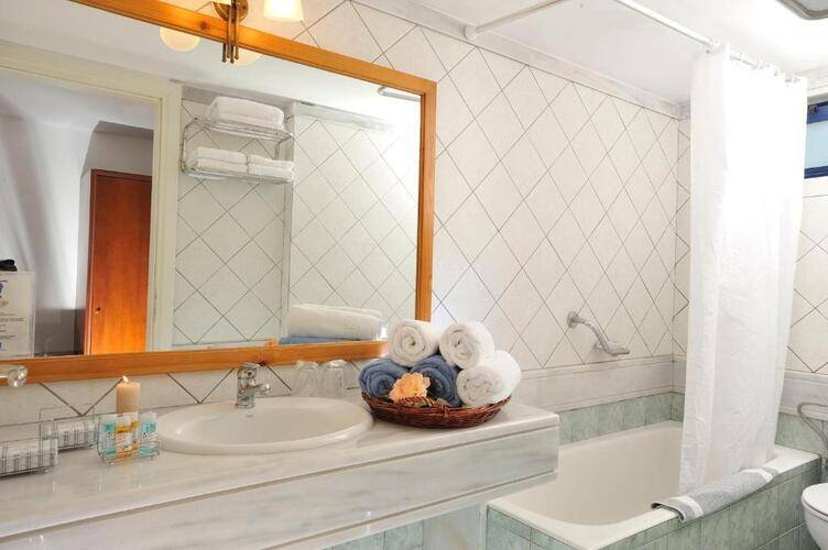 Knossos Beach Bungalows & Suites