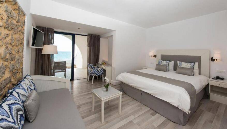 Knossos Beach Bungalows & Suites