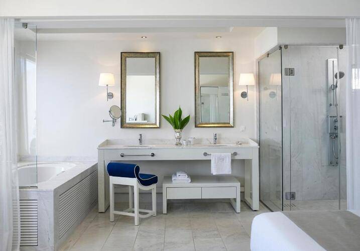 Knossos Beach Bungalows & Suites