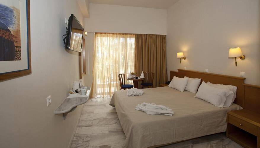 Minos Hotel