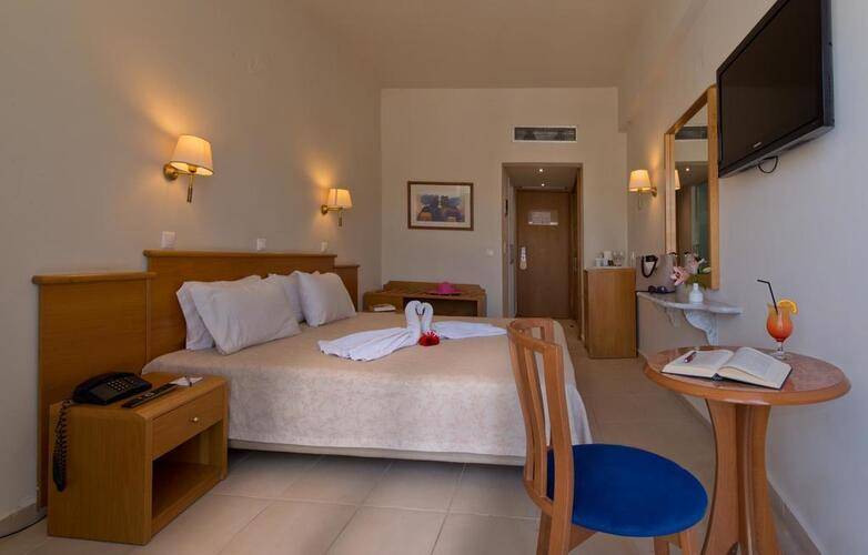 Minos Hotel