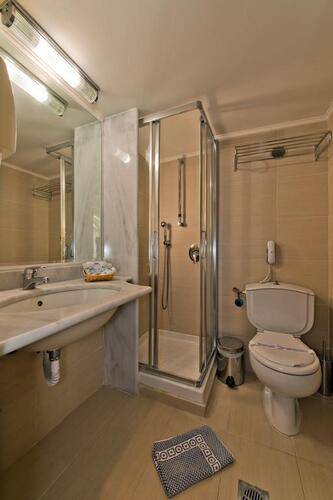 Minos Hotel