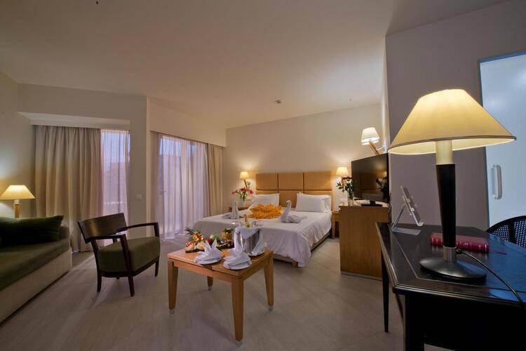Minos Hotel