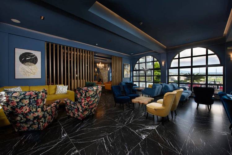 The Royal Grand Hotel (Ex.Royal Boutique Hotel)
