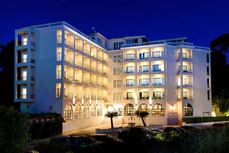 The Royal Grand Hotel (Ex.Royal Boutique Hotel)