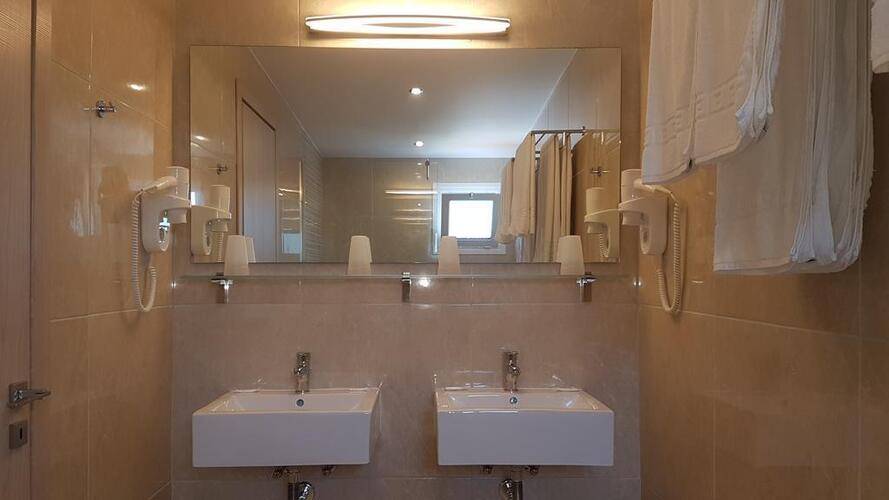 Prassino Nissi Hotel
