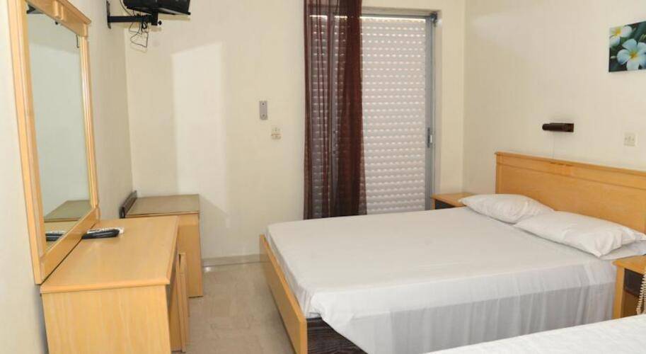 Primavera Hotel