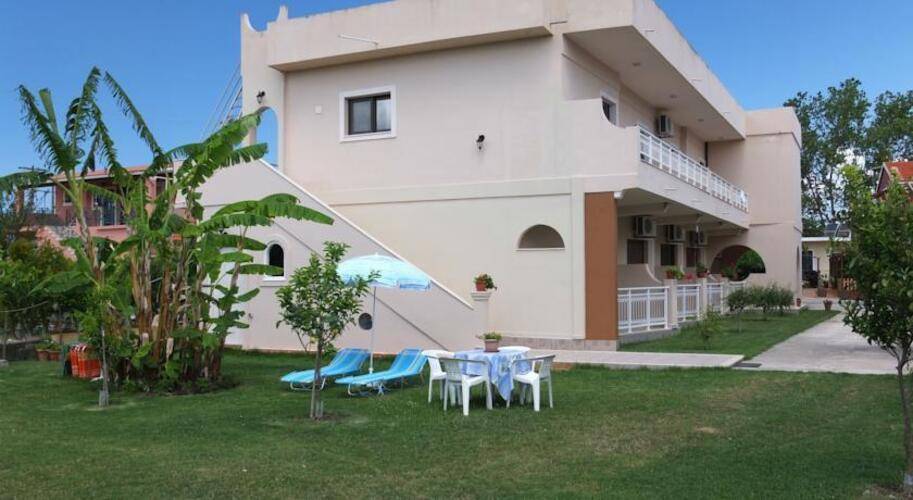 Toulas Apartments