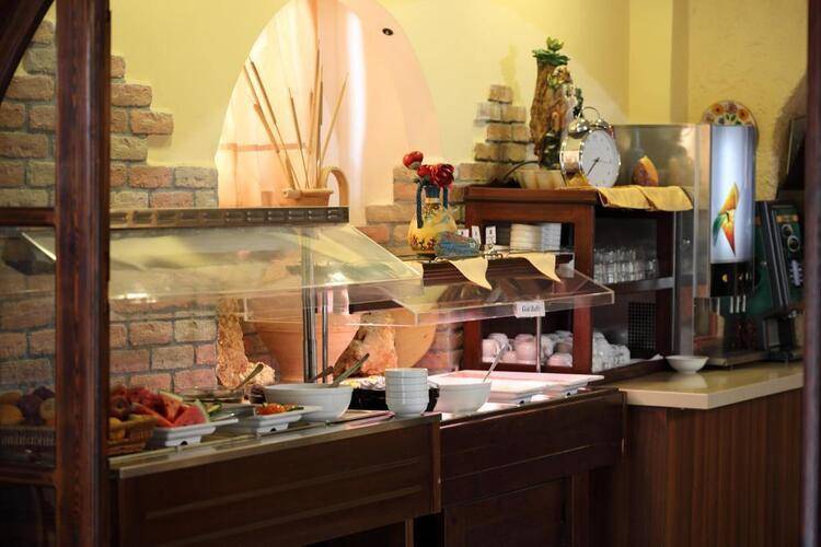 Erato Hotel