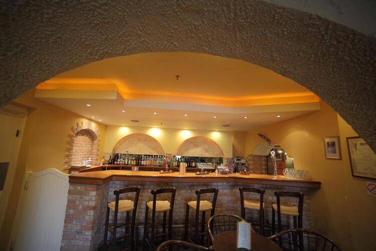Erato Hotel